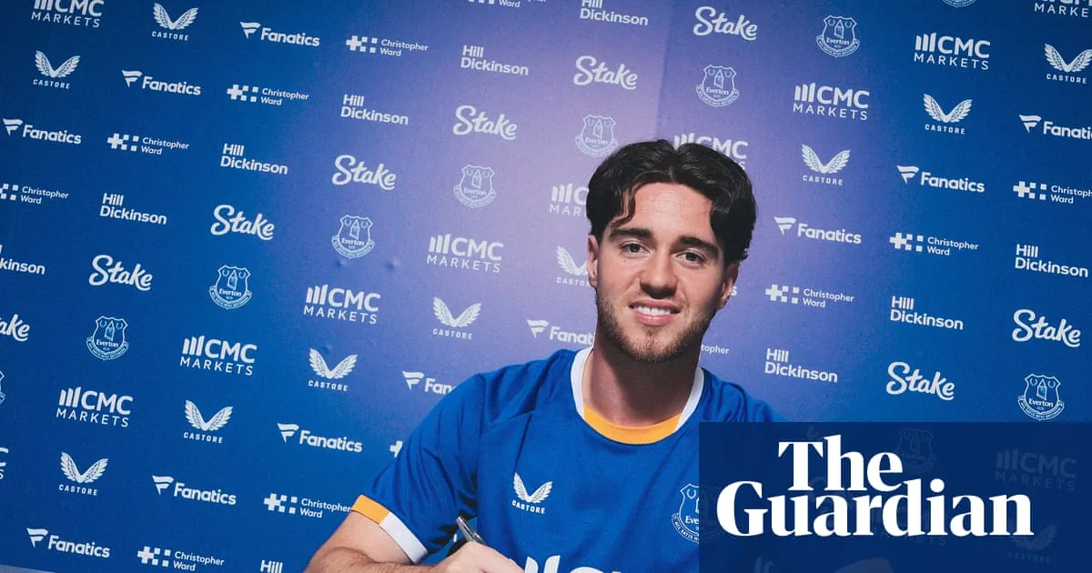 Everton secure signing of Middlesbrough midfielder Hackney